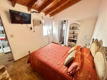 PH 3 Ambientes con Patio y Terraza Propia. Sin Expensas