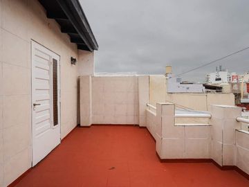 PH 3 Ambientes con Patio y Terraza Propia. Sin Expensas