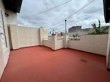 PH 3 Ambientes con Patio y Terraza Propia. Sin Expensas