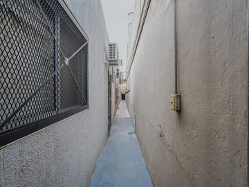PH 3 Ambientes con Patio y Terraza Propia. Sin Expensas