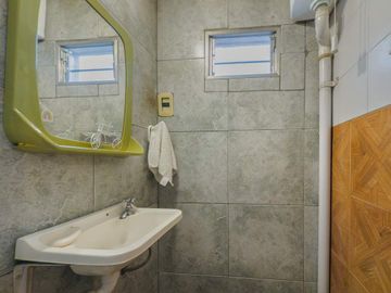 PH 3 Ambientes con Patio y Terraza Propia. Sin Expensas