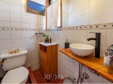 EXCELENTE CASA EN CONDOMINIO LOS ALMENDROS
