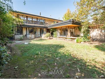 EXCELENTE CASA EN CONDOMINIO LOS ALMENDROS