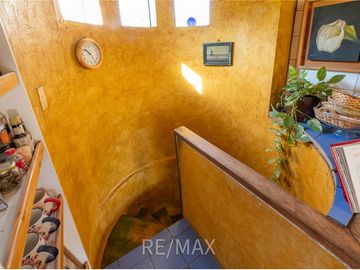 EXCELENTE CASA EN CONDOMINIO LOS ALMENDROS