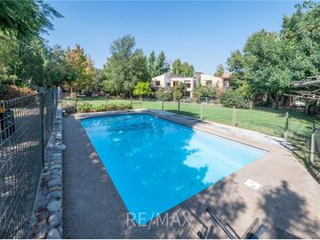 EXCELENTE CASA EN CONDOMINIO LOS ALMENDROS