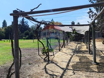 Parcela con amplio terreno en Peñaflor