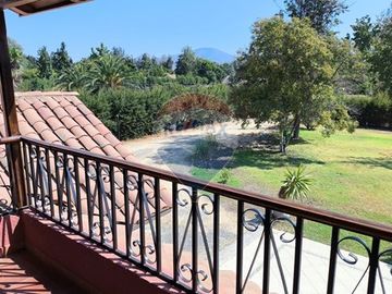 Parcela con amplio terreno en Peñaflor