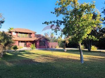 Parcela con amplio terreno en Peñaflor