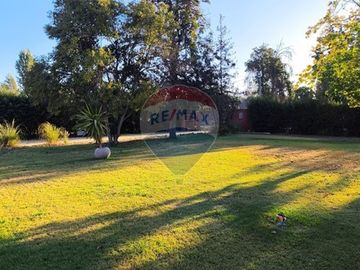 Parcela con amplio terreno en Peñaflor