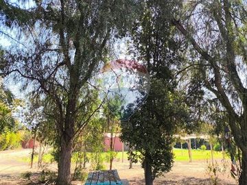 Parcela con amplio terreno en Peñaflor