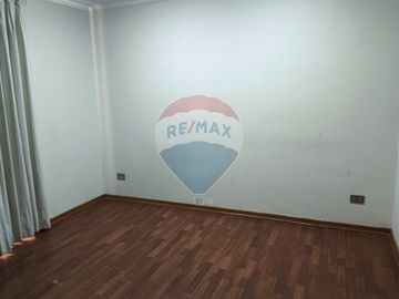 Parcela con amplio terreno en Peñaflor