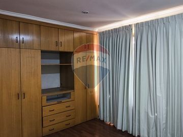 Parcela con amplio terreno en Peñaflor