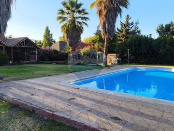 Parcela con amplio terreno en Peñaflor