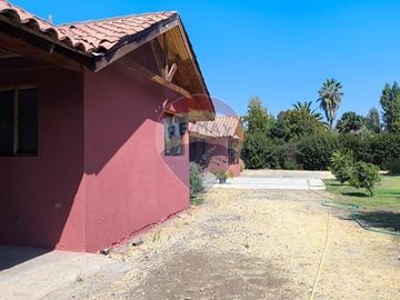 Parcela con amplio terreno en Peñaflor