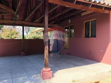 Parcela con amplio terreno en Peñaflor