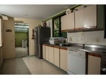 VENDO CASA CAMPESTRE 2.100 m2 EN CIRCASIA QUINDIO