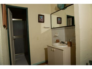 VENDO CASA CAMPESTRE 2.100 m2 EN CIRCASIA QUINDIO