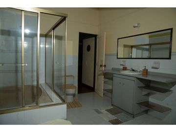 VENDO CASA CAMPESTRE 2.100 m2 EN CIRCASIA QUINDIO