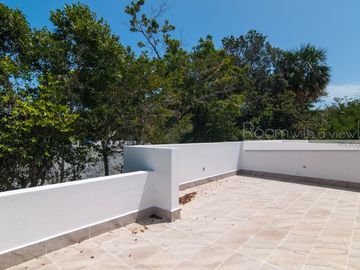 Tao Townhouse Garden Level