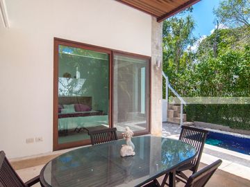 Tao Townhouse Garden Level