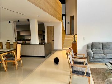 VENTA CASA CON PISCINA PRIVADA EN CONJUNTO CERRADO CERRITOS PEREIRA