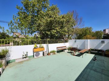 Venta CASA de 2 dormitorios, patio, terraza. Beccar