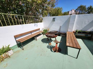Venta CASA de 2 dormitorios, patio, terraza. Beccar