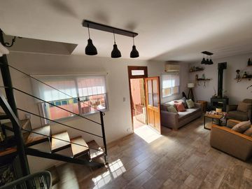 Venta CASA de 2 dormitorios, patio, terraza. Beccar