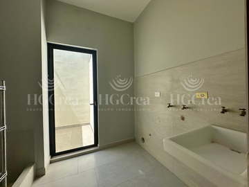 CASA EN VENTA  EN CARRETERA NACIONAL