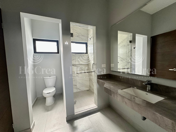 CASA EN VENTA  EN CARRETERA NACIONAL