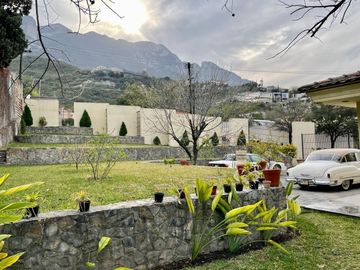 CASA EN VENTA, JARDINES COLONIALES, SAN PEDRO GARZA GARCIA, N.L.