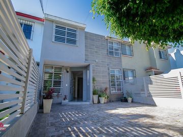 CASA EN VENTA EN RESIDENCIAL GUADALUPE , ZAPOPAN.