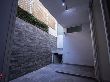 CASA EN VENTA EN RESIDENCIAL GUADALUPE , ZAPOPAN.