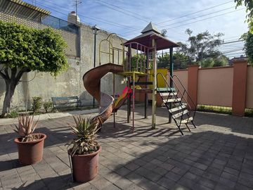 CASA EN VENTA EN RESIDENCIAL GUADALUPE , ZAPOPAN.
