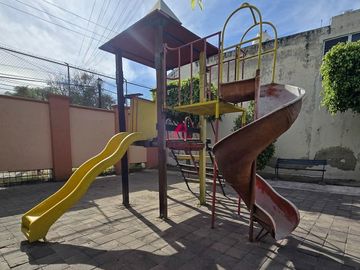 CASA EN VENTA EN RESIDENCIAL GUADALUPE , ZAPOPAN.