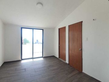 CASA EN VENTA CON SEGURIDAD EN LOMAS DE VALLE DORADO, TLALNEPANTLA DE BAZ