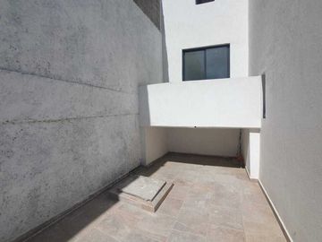 CASA EN VENTA CON SEGURIDAD EN LOMAS DE VALLE DORADO, TLALNEPANTLA DE BAZ