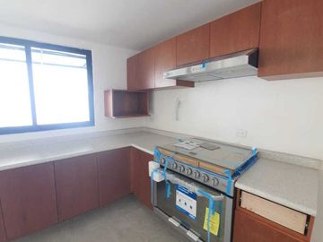 CASA EN VENTA CON SEGURIDAD EN LOMAS DE VALLE DORADO, TLALNEPANTLA DE BAZ