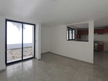 CASA EN VENTA CON SEGURIDAD EN LOMAS DE VALLE DORADO, TLALNEPANTLA DE BAZ