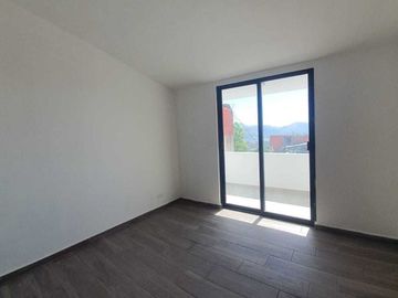 CASA EN VENTA CON SEGURIDAD EN LOMAS DE VALLE DORADO, TLALNEPANTLA DE BAZ