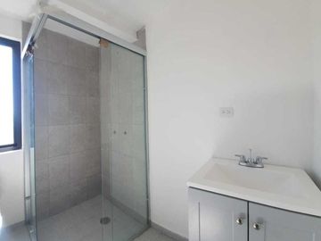 CASA EN VENTA CON SEGURIDAD EN LOMAS DE VALLE DORADO, TLALNEPANTLA DE BAZ