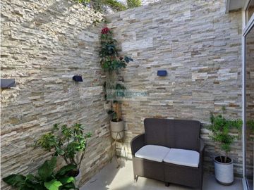 Se vende casa Remodelado en Miramar