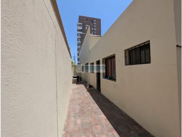 Se vende casa independiente en Villa Santos