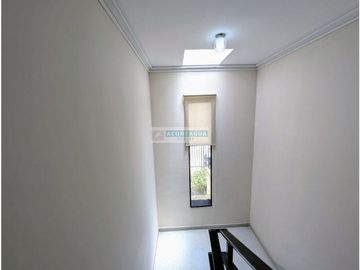 Se vende casa independiente en Villa Santos