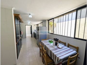 Se vende casa independiente en Villa Santos
