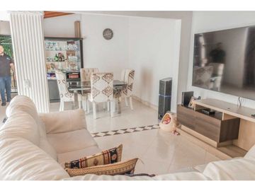 VENTA DE CASA DUPLEX EN BELEN SAN CARLOS