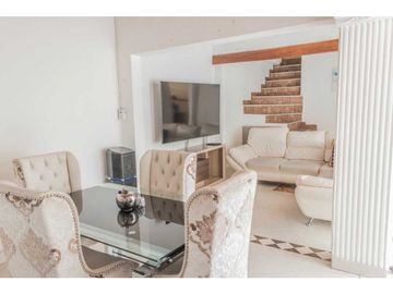 VENTA DE CASA DUPLEX EN BELEN SAN CARLOS