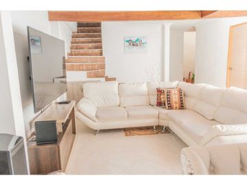 VENTA DE CASA DUPLEX EN BELEN SAN CARLOS