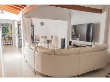 VENTA DE CASA DUPLEX EN BELEN SAN CARLOS