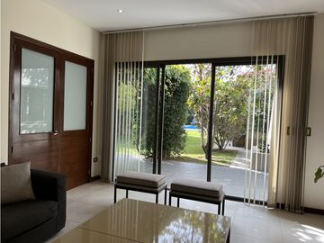 Venta de casa en Chacras de Coria